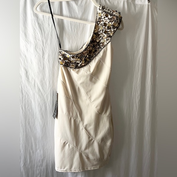 NWT bebe Embellished One Shoulder Mini Dress - Picture 4 of 6
